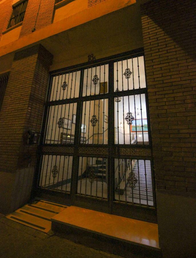 Apartament Apartamento La Feria Sewilla Zewnętrze zdjęcie